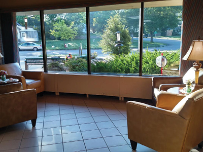 Picture of the Riverview Heights Lobby